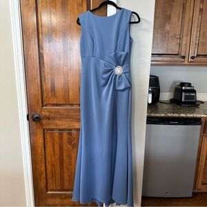 Jessica Howard Blue Formal Dress with Bow Detail